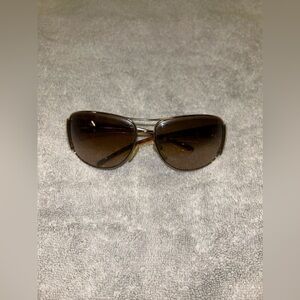 Prada Amber ( lens) Sunglasses w/ case 🌺